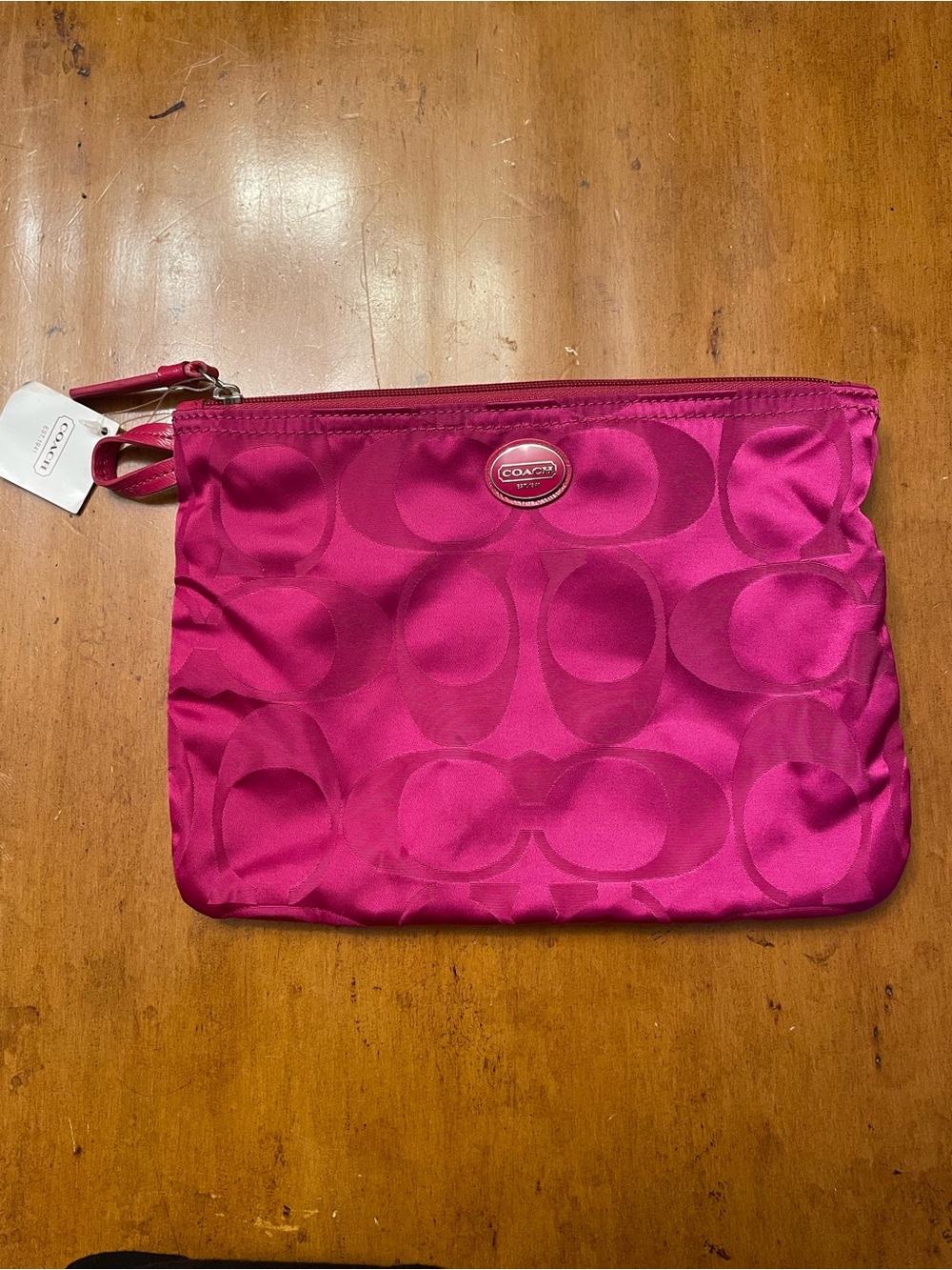 COACH NWT Fuchsia Signature Zip Pouch